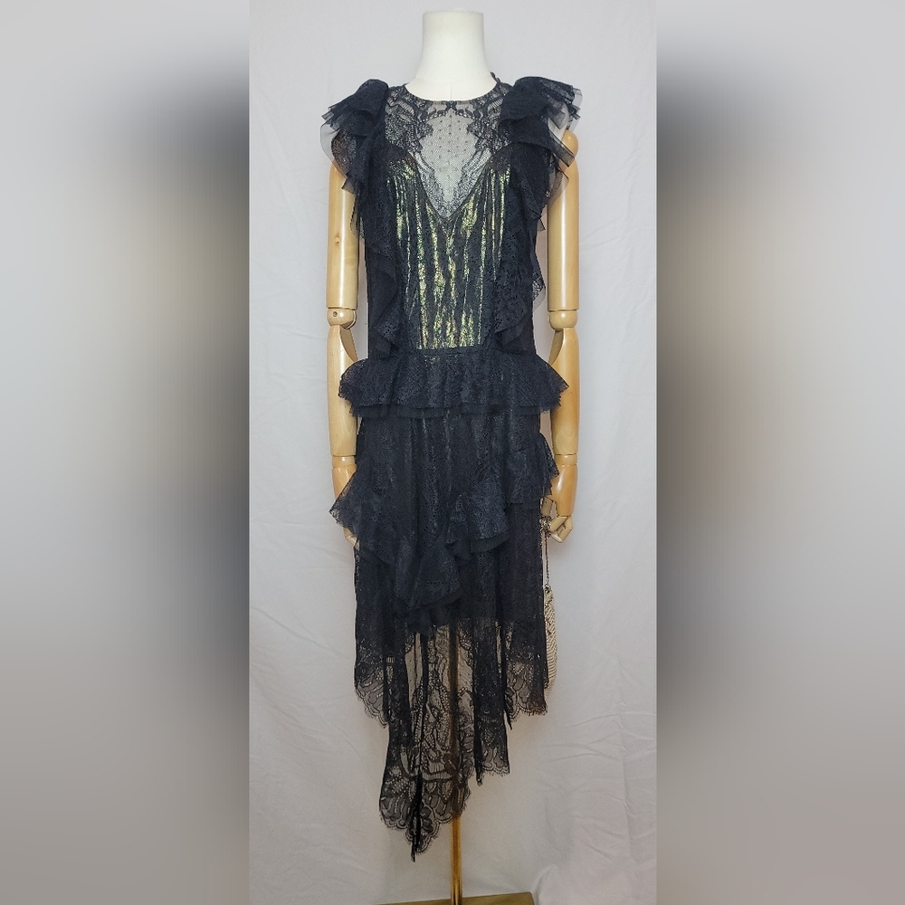NWT BCBGMaxAzria Kailin Black Lace Dress With Gold Slip, Size 4